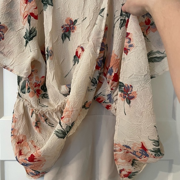 Lucky Brand, floral, sliming, size small blouse - Picture 7 of 7